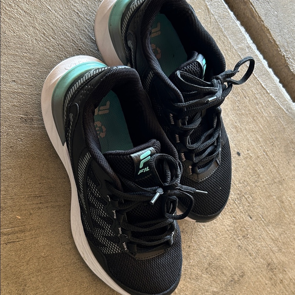 Fila Women's Black and Mint Athletic Shoes